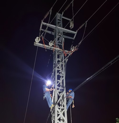 通過(guò)供電部分連夜搶修，快速康復(fù)了供電